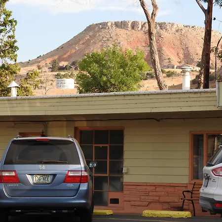 Rainbow Motel